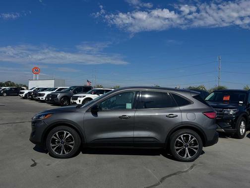 2021 Ford Escape SE