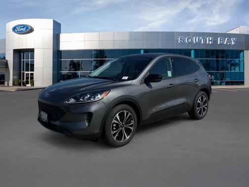 Carbonized Gray Metallic 2021 Ford Escape SE
