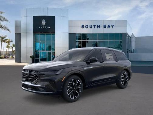 Infinite Black Metallic 2026 Lincoln Nautilus Reserve