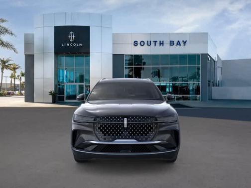 Infinite Black Metallic 2026 Lincoln Nautilus Reserve