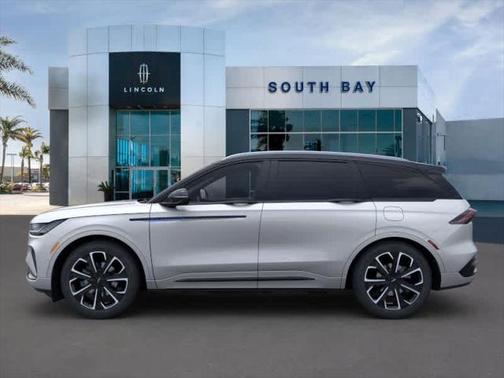 2025 Lincoln Nautilus Reserve