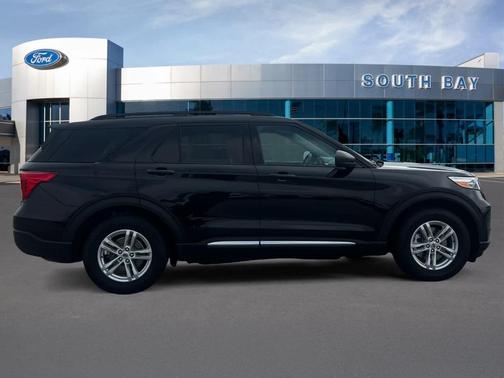 Agate Black Metallic 2023 Ford Explorer XLT