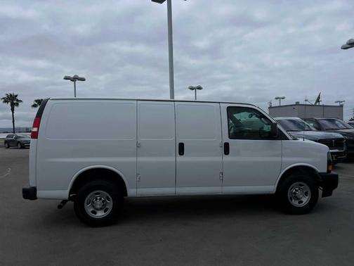 2018 Chevrolet Express 2500 Work Van