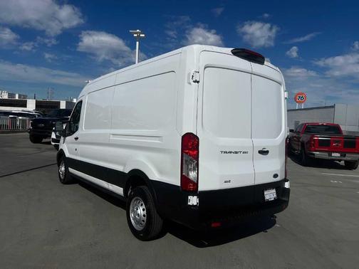 2023 Ford Transit-250 