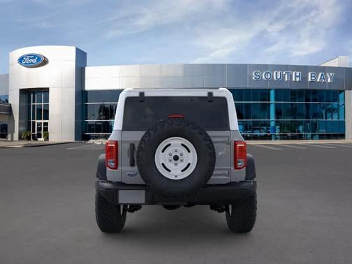 Avalanche Gray 2026 Ford Bronco Heritage Edition
