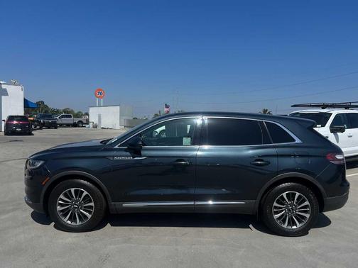 Flight Blue 2023 Lincoln Nautilus Reserve