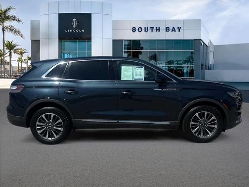 Flight Blue 2023 Lincoln Nautilus Reserve