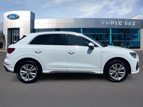 Arkona White 2024 Audi Q3 45 S line Premium