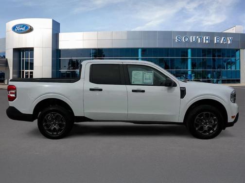 Oxford White 2024 Ford Maverick XLT