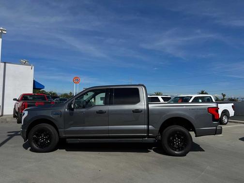 2025 Ford F-150 Lightning XLT