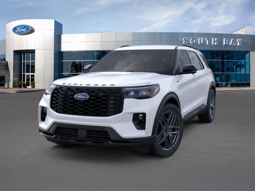 Star White 2026 Ford Explorer ST-Line