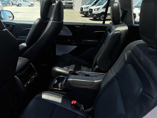 Metallic 2025 Lincoln Aviator Reserve AWD