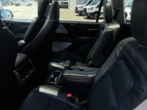 Metallic 2025 Lincoln Aviator Reserve AWD