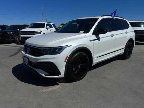 2023 Volkswagen Tiguan 2.0T SE R-Line Black