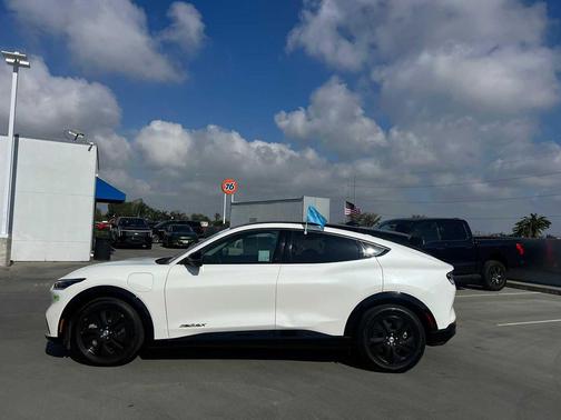 2022 Ford Mustang Mach-E California Route 1