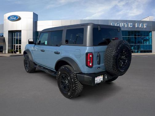 Azure Gray Metallic 2024 Ford Bronco Wildtrak