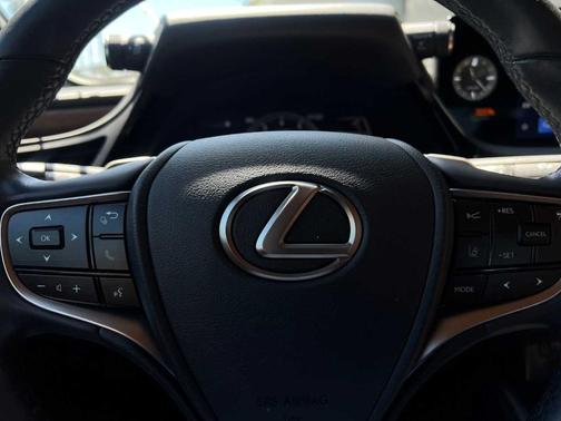 2023 Lexus ES 350 