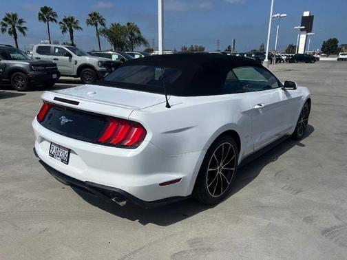 2022 Ford Mustang EcoBoost Premium