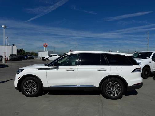 2023 Lincoln Aviator Standard RWD