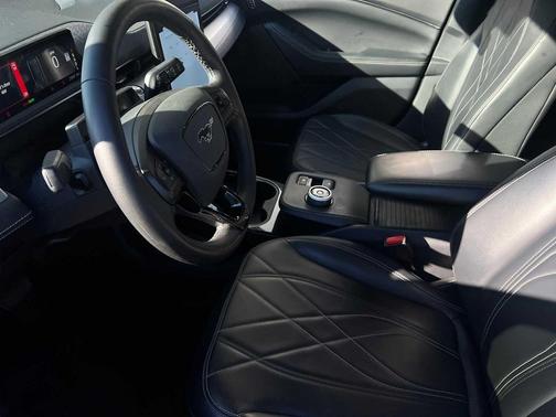 2023 Ford Mustang Mach-E Select