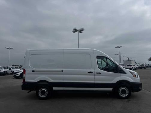 2026 Ford Transit-250 