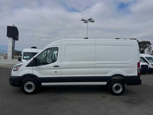2026 Ford Transit-250 