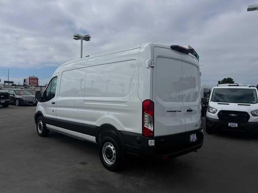2026 Ford Transit-250 