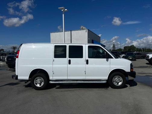2024 Chevrolet Express 2500 Work Van