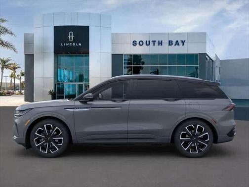 2025 Lincoln Nautilus Reserve