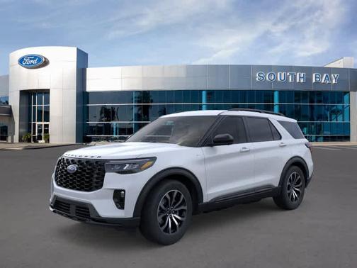 Space White Metallic 2026 Ford Explorer ST-Line