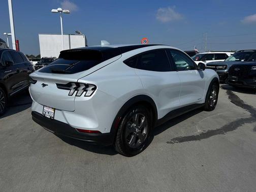2021 Ford Mustang Mach-E Select