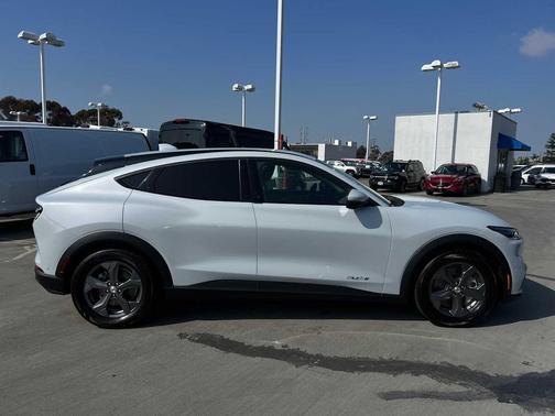 2021 Ford Mustang Mach-E Select