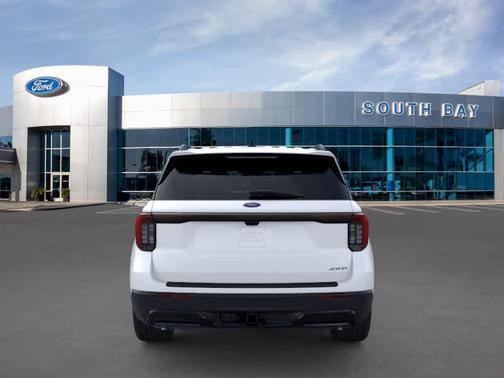 Star White 2026 Ford Explorer ST-Line