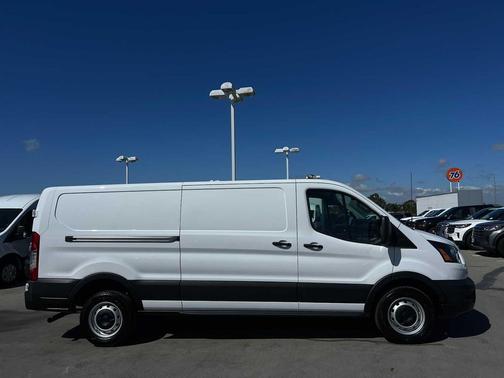 2022 Ford Transit-250