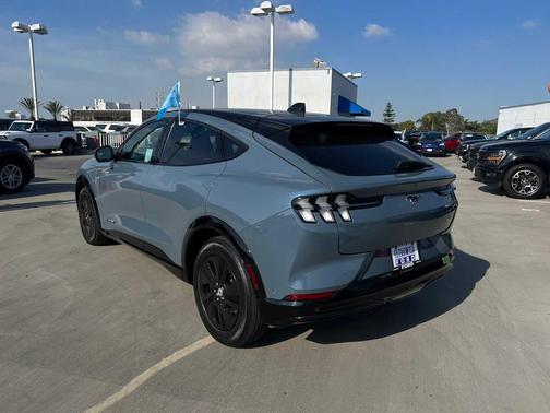 2023 Ford Mustang Mach-E California Route 1