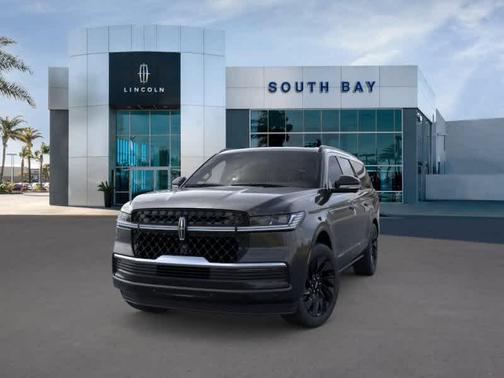 Black Metallic 2026 Lincoln Navigator L Reserve