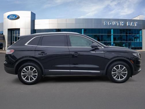 Infinite Black Metallic 2023 Lincoln Nautilus Reserve