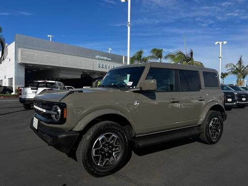 2025 Ford Bronco Outer Banks
