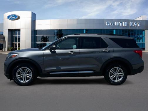 Carbonized Gray Metallic 2023 Ford Explorer XLT