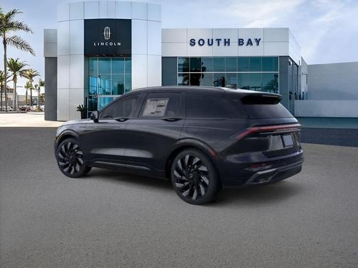 Black Metallic 2026 Lincoln Nautilus Reserve