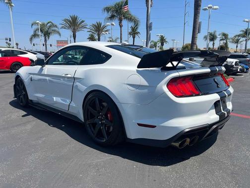 2020 Ford Shelby GT500 Base