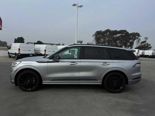 Silver Radiance Metallic 2023 Lincoln Aviator Reserve RWD