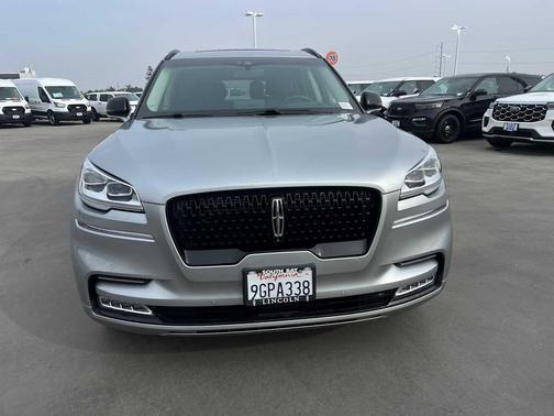Silver Radiance Metallic 2023 Lincoln Aviator Reserve RWD