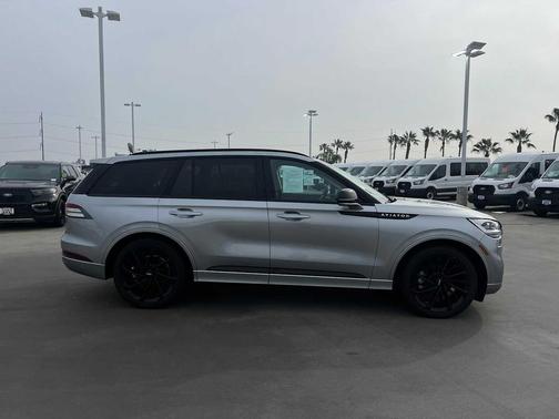 Silver Radiance Metallic 2023 Lincoln Aviator Reserve RWD