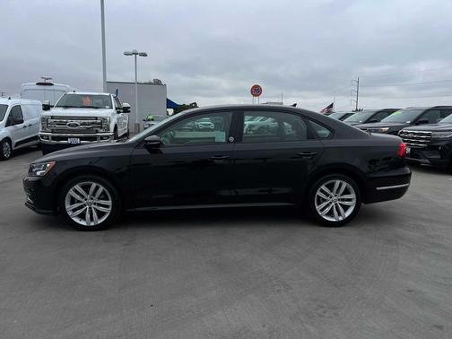 2019 Volkswagen Passat 2.0T Wolfsburg