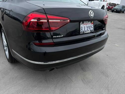 2019 Volkswagen Passat 2.0T Wolfsburg