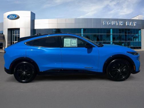 Grabber Blue 2022 Ford Mustang Mach-E California Route 1