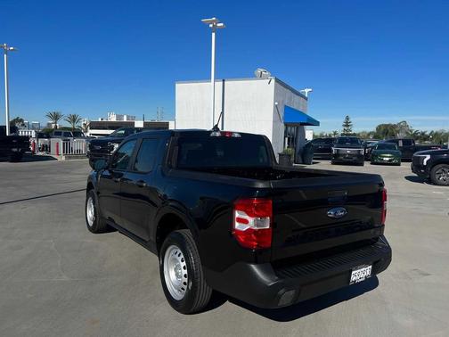 2022 Ford Maverick XL