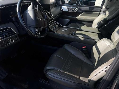 2022 Lincoln Navigator L Black Label