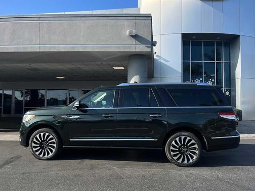 2022 Lincoln Navigator L Black Label